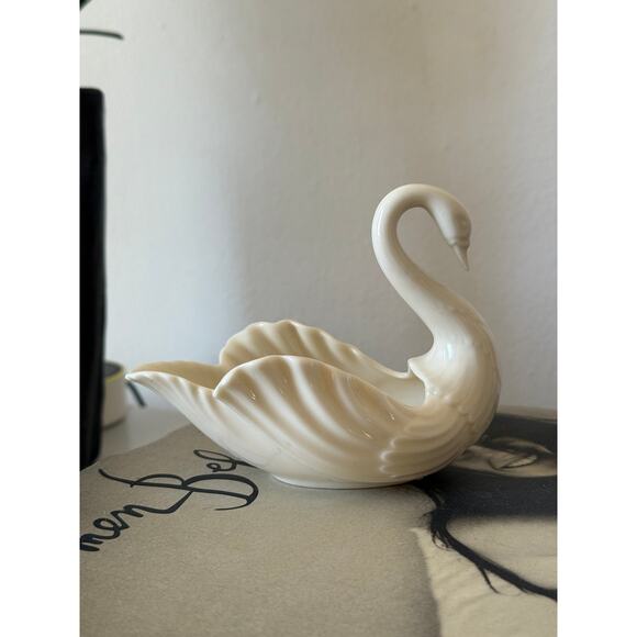 Lenox vintage white swan (with original price tag!) - Picture 1 of 4